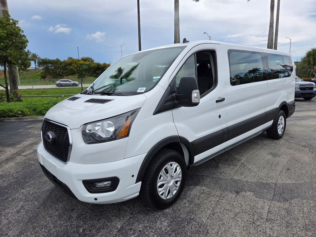 2024 Ford Transit Passenger Wagon XLT