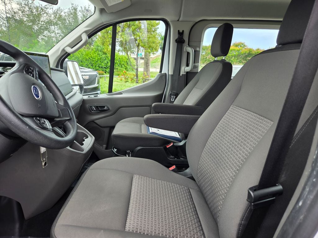 2024 Ford Transit Passenger Wagon XLT