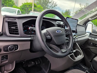 2024 Ford Transit Passenger Wagon XLT
