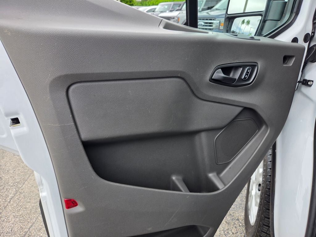 2024 Ford Transit Passenger Wagon XLT
