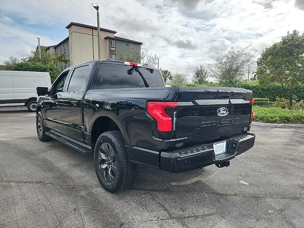 2025 Ford F-150 Lightning Flash