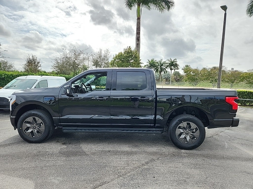 2025 Ford F-150 Lightning Flash