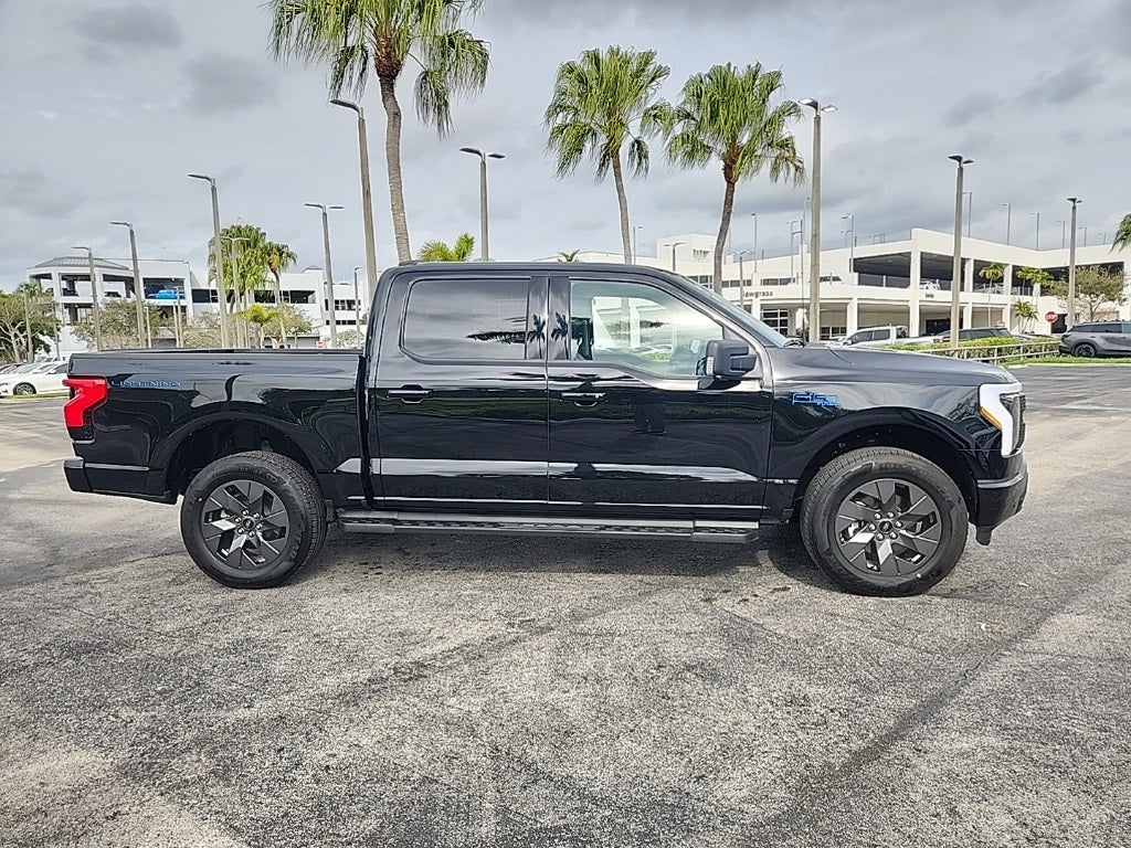 2025 Ford F-150 Lightning Flash