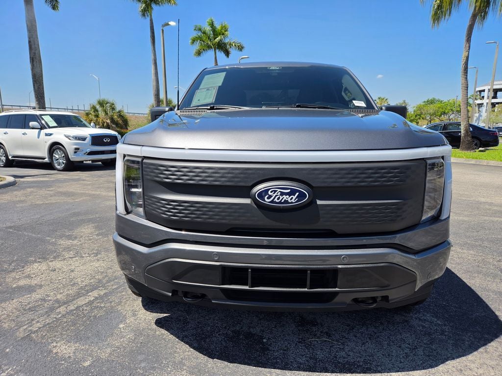2025 Ford F-150 Lightning Flash