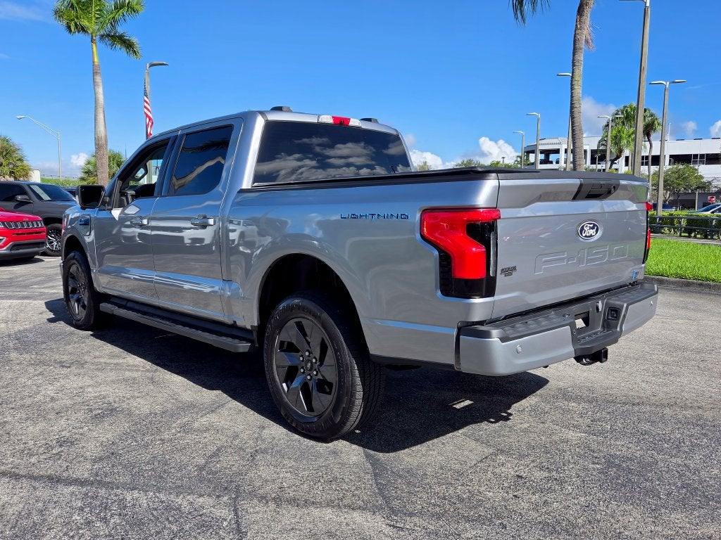 2025 Ford F-150 Lightning Flash