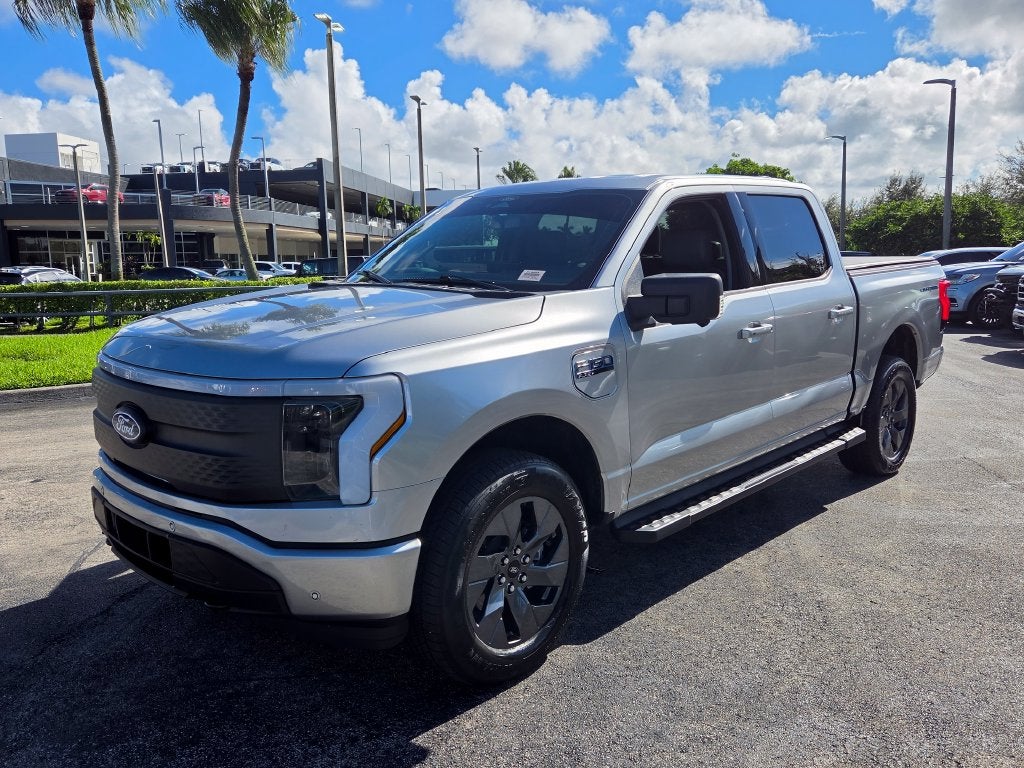 2025 Ford F-150 Lightning Flash