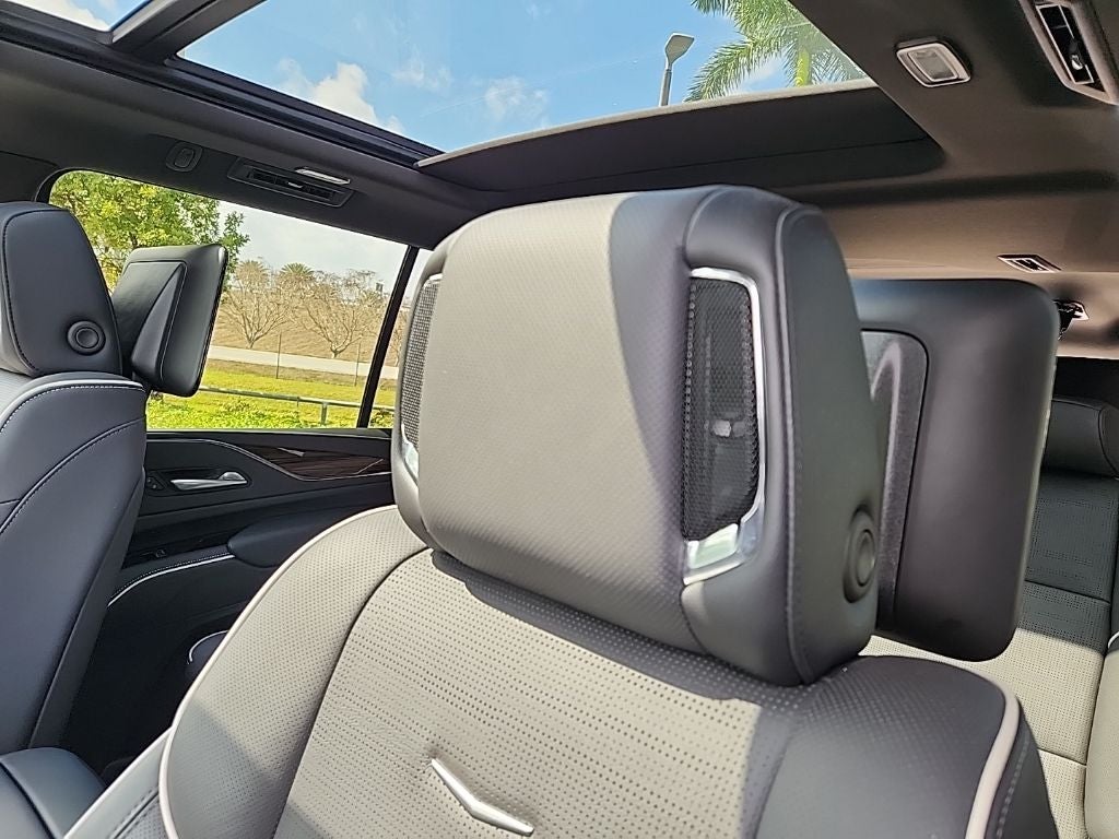 2024 Cadillac Escalade ESV Premium