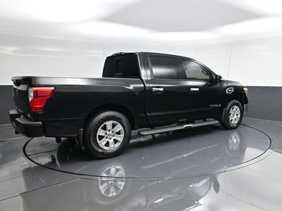 2017 Nissan Titan SV