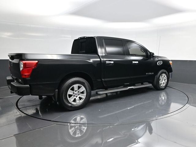 2017 Nissan Titan SV