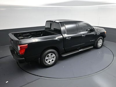 2017 Nissan Titan SV