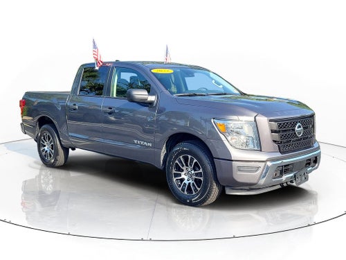2022 Nissan Titan SV