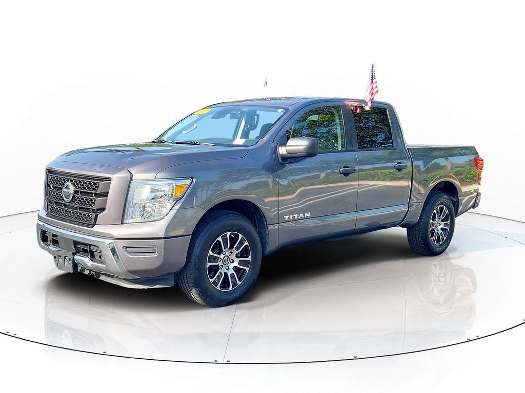 2022 Nissan Titan SV