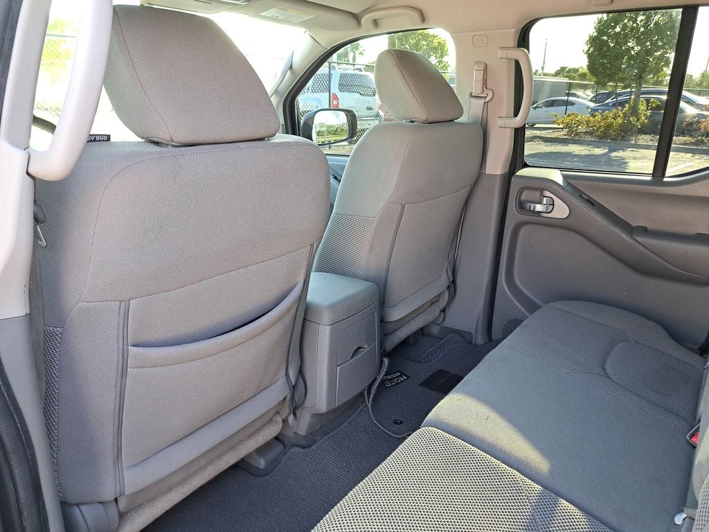 2021 Nissan Frontier SV