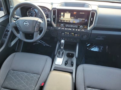 2025 Nissan Frontier SV