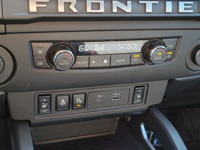 2025 Nissan Frontier SV