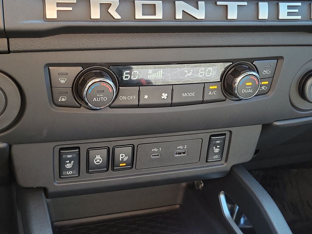 2025 Nissan Frontier SV