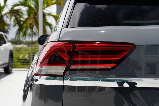 2022 Volkswagen Atlas Cross Sport 3.6L V6 SEL Premium R-Line
