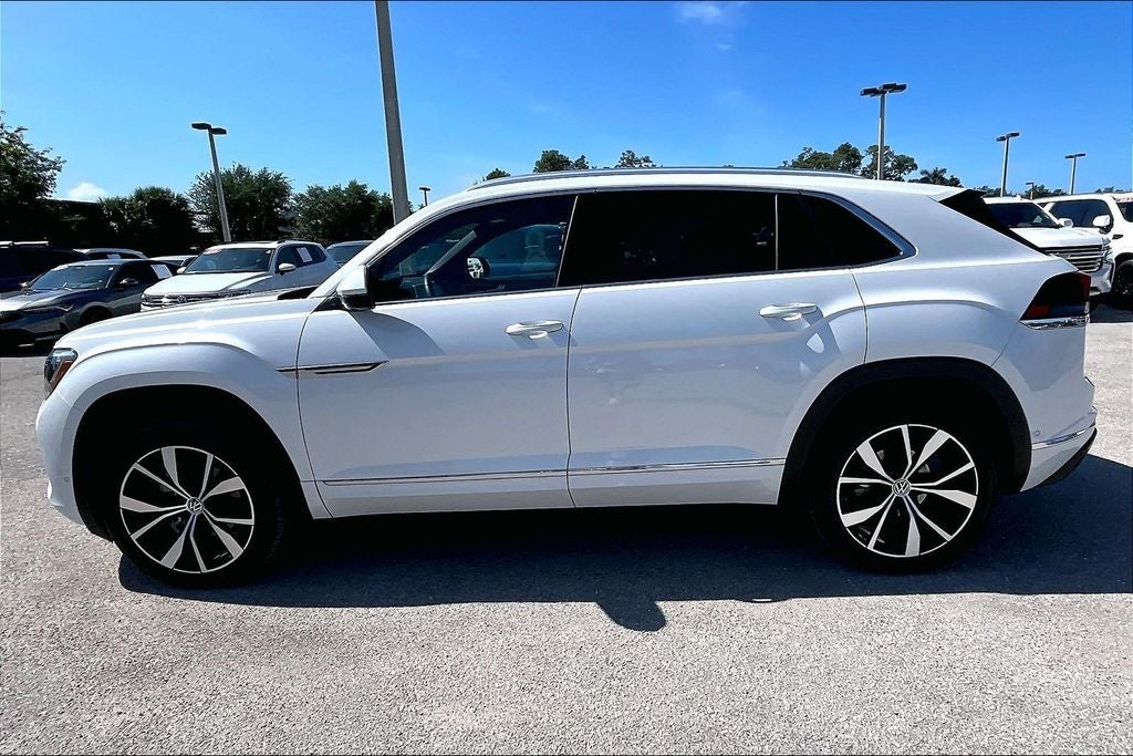 2024 Volkswagen Atlas Cross Sport 2.0T SEL Premium R-Line