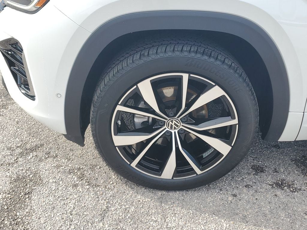 2024 Volkswagen Atlas Cross Sport 2.0T SEL Premium R-Line