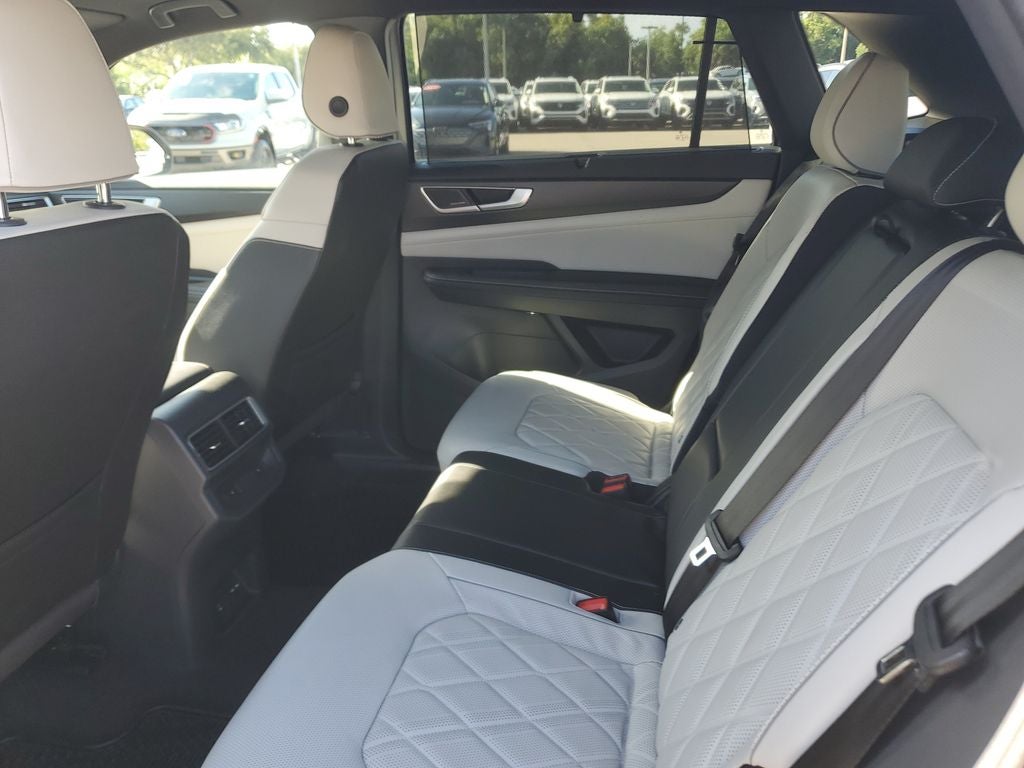 2024 Volkswagen Atlas Cross Sport 2.0T SEL Premium R-Line