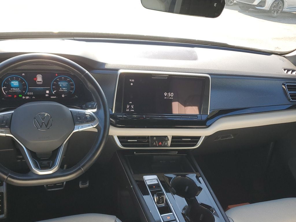 2024 Volkswagen Atlas Cross Sport 2.0T SEL Premium R-Line
