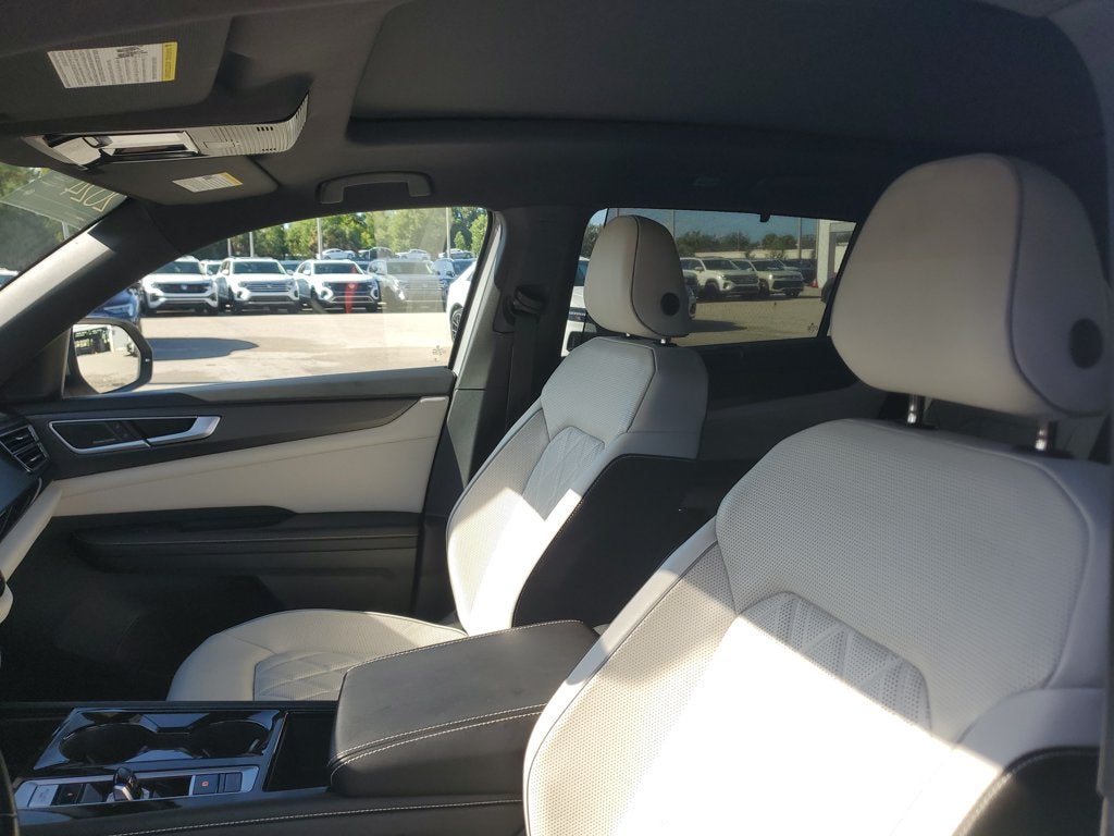 2024 Volkswagen Atlas Cross Sport 2.0T SEL Premium R-Line