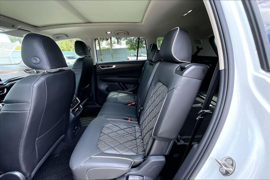 2026 Volkswagen Atlas 2.0T SEL Premium R-Line