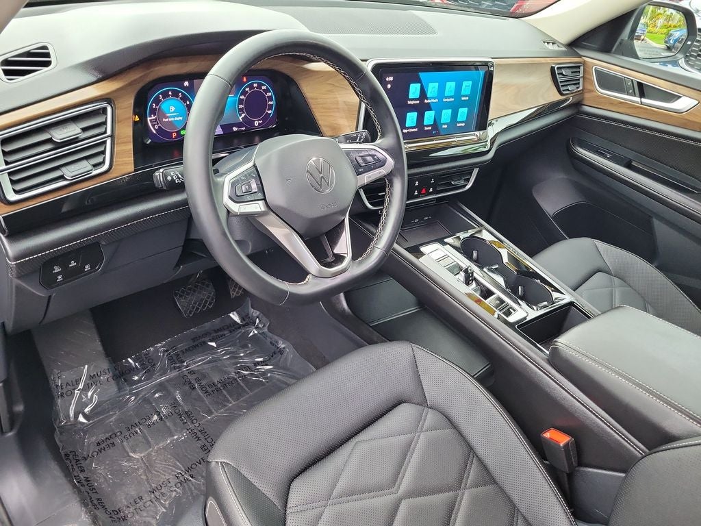 2025 Volkswagen Atlas 2.0T SE w/Technology