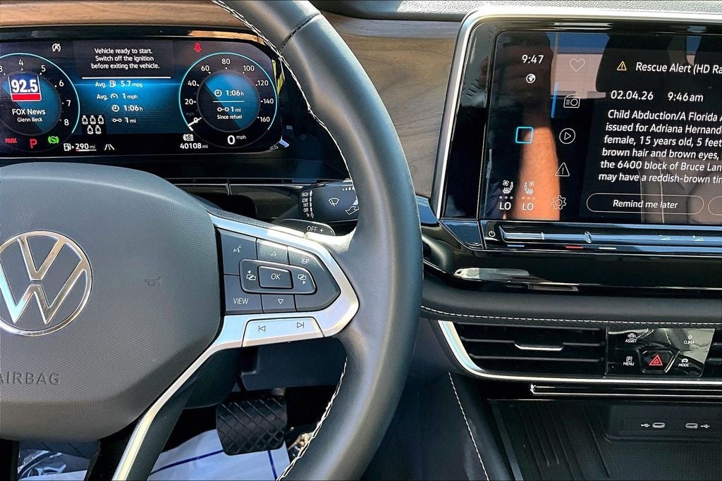 2025 Volkswagen Atlas 2.0T SE w/Technology