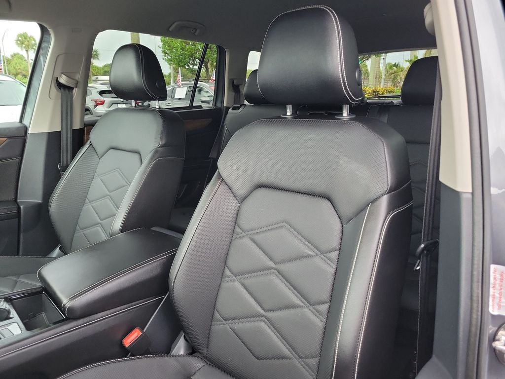 2025 Volkswagen Atlas 2.0T SE w/Technology
