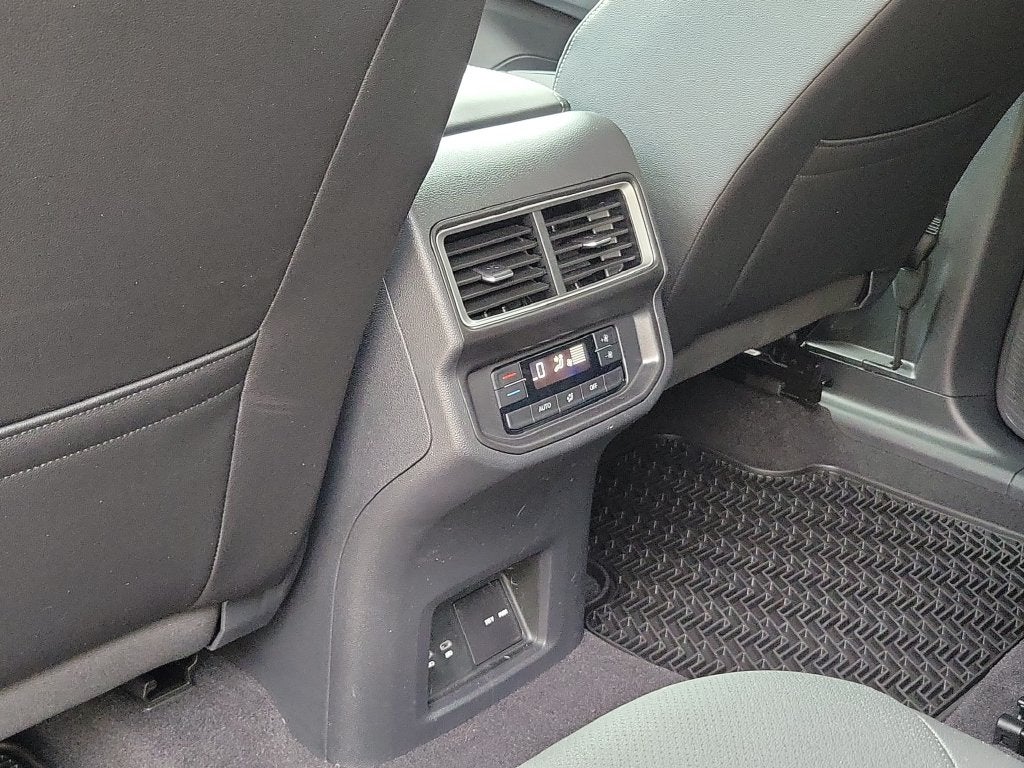 2026 Volkswagen Atlas SE w/Technology