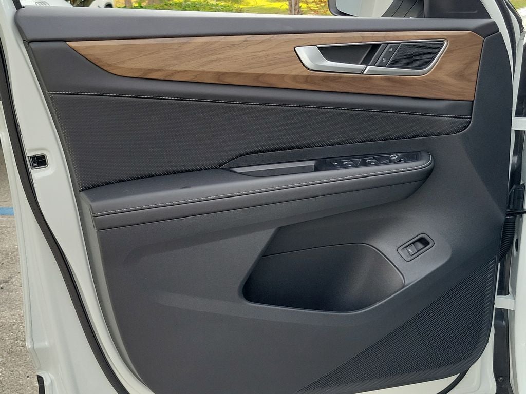 2026 Volkswagen Atlas SE w/Technology