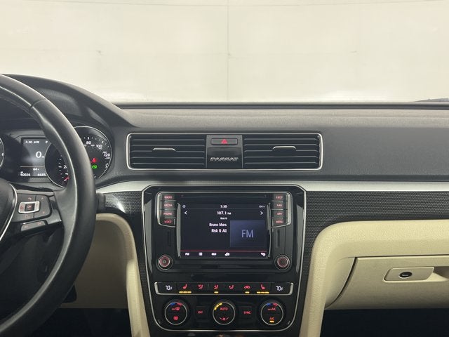 2019 Volkswagen Passat 2.0T SE R-Line