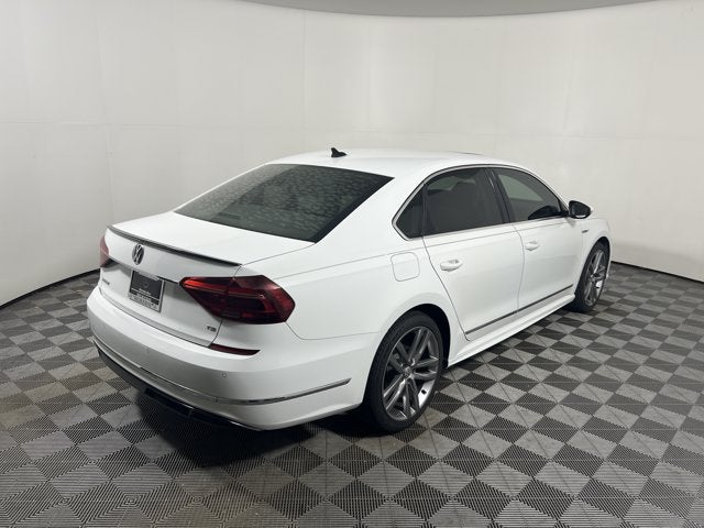2019 Volkswagen Passat 2.0T SE R-Line