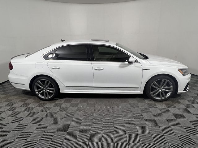 2019 Volkswagen Passat 2.0T SE R-Line