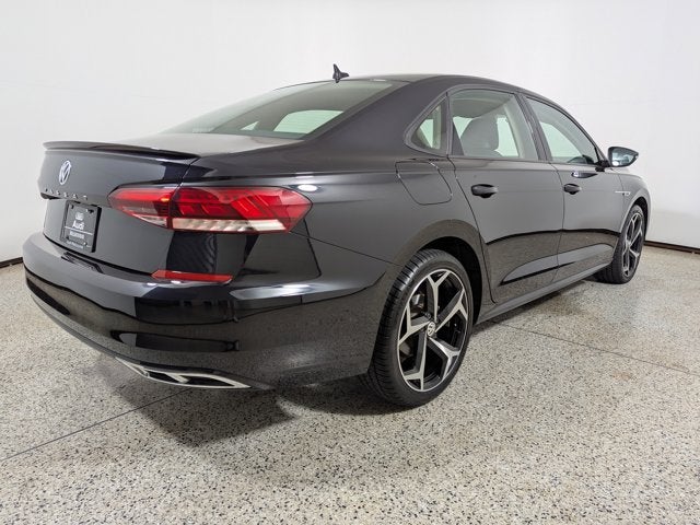 2020 Volkswagen Passat 2.0T R-Line Auto
