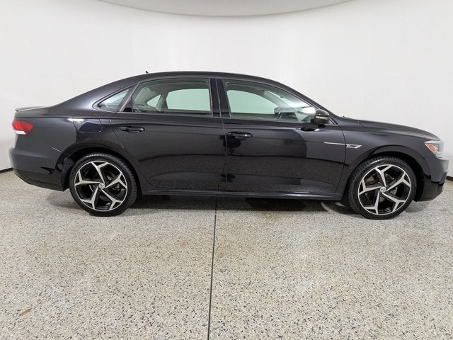 2020 Volkswagen Passat 2.0T R-Line Auto