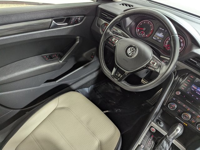 2020 Volkswagen Passat 2.0T R-Line Auto