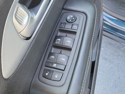 2024 Chrysler Pacifica Touring
