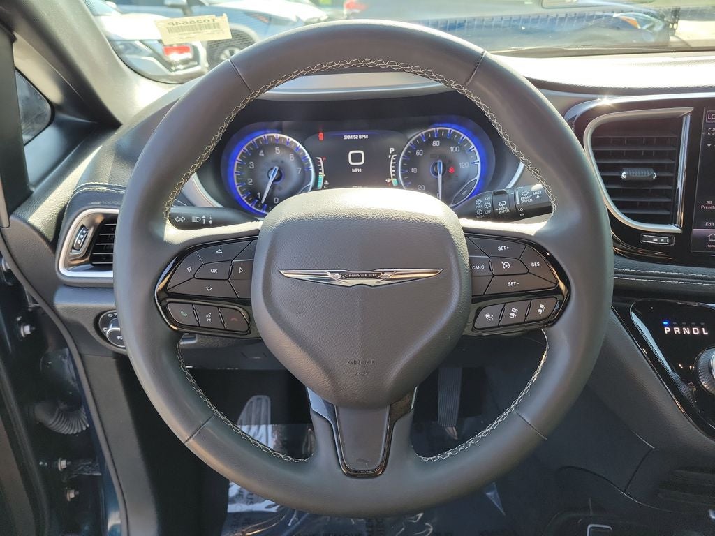 2024 Chrysler Pacifica Touring