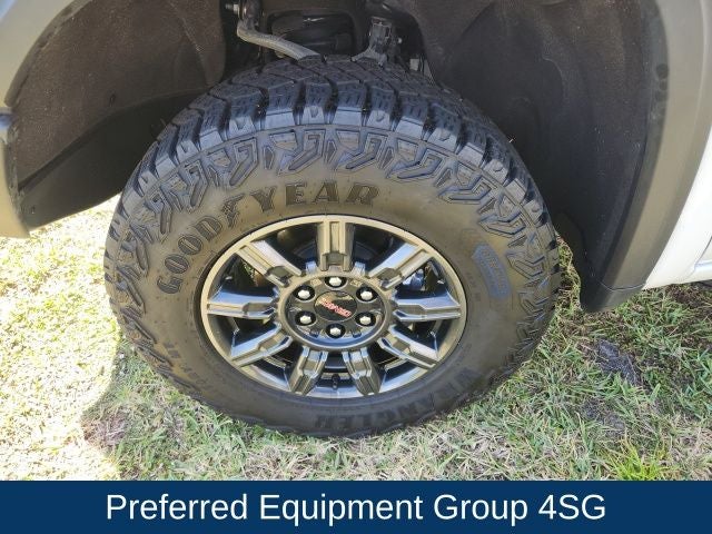 2024 GMC Sierra 1500 AT4X