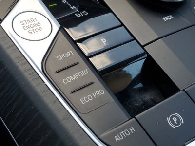 2025 BMW 2 Series 230i