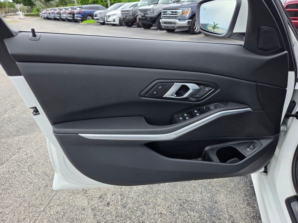 2025 BMW 3 Series 330i