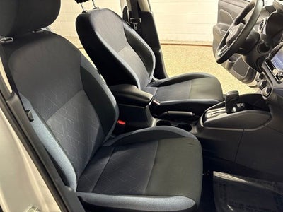 2024 Nissan Versa 1.6 SV