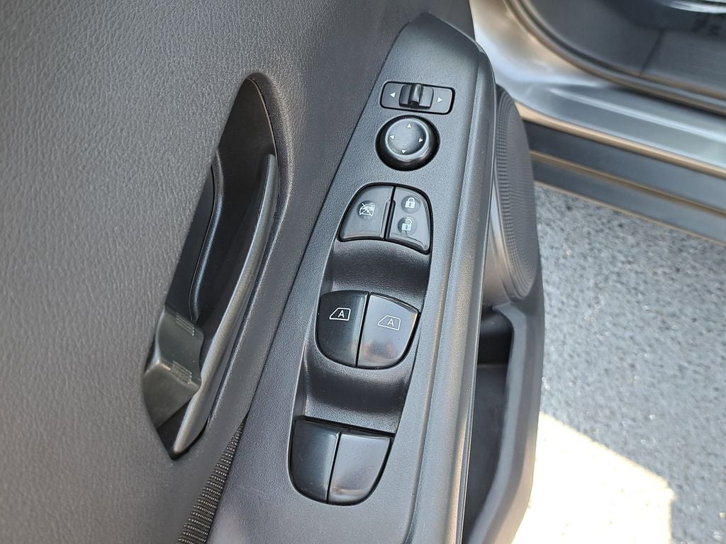 2023 Nissan Kicks S