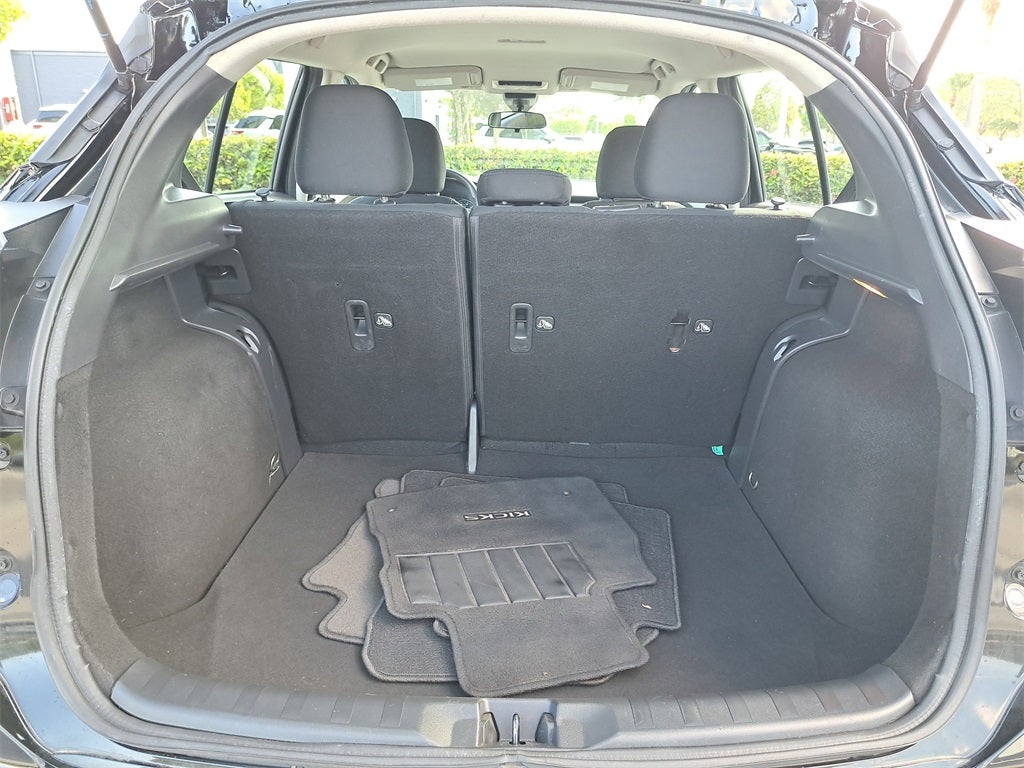 2023 Nissan Kicks SV