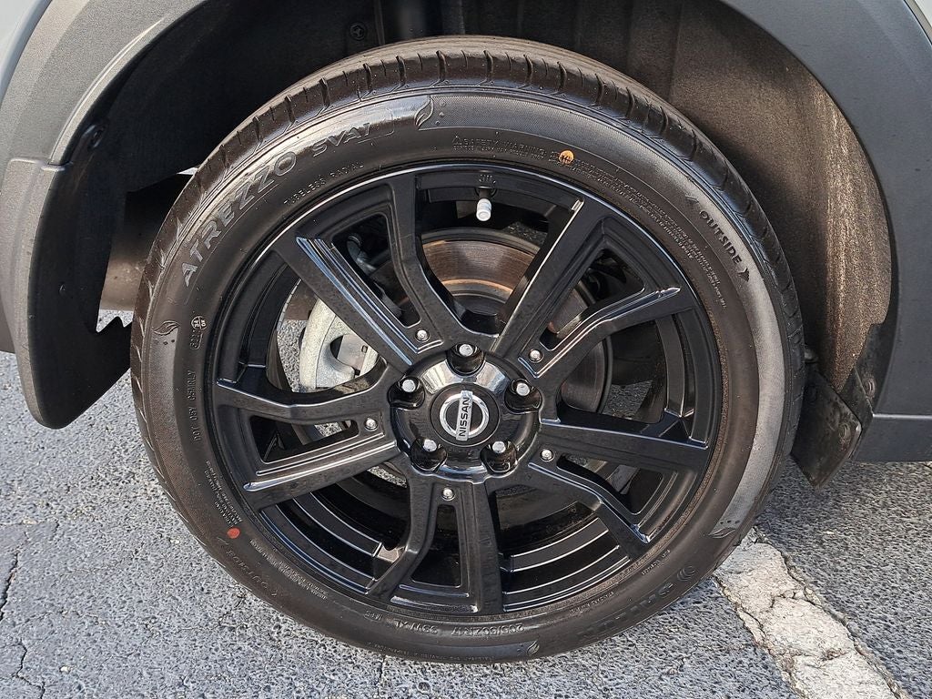 2021 Nissan Kicks SR