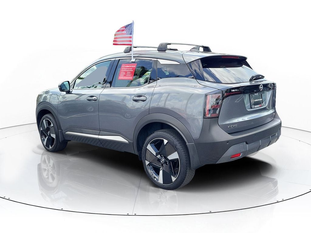 2025 Nissan Kicks SR