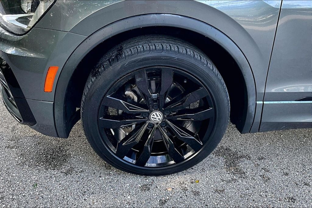 2021 Volkswagen Tiguan 2.0T SE R-Line Black