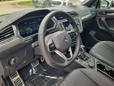 2024 Volkswagen Tiguan 2.0T SE R-Line Black
